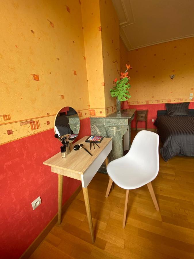 Chambre Hote Villa Sainte Barbe Mirecourt Bagian luar foto
